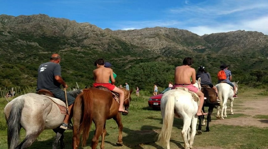 Cabalgata en Piscu Yaco Cortaderas San Luis