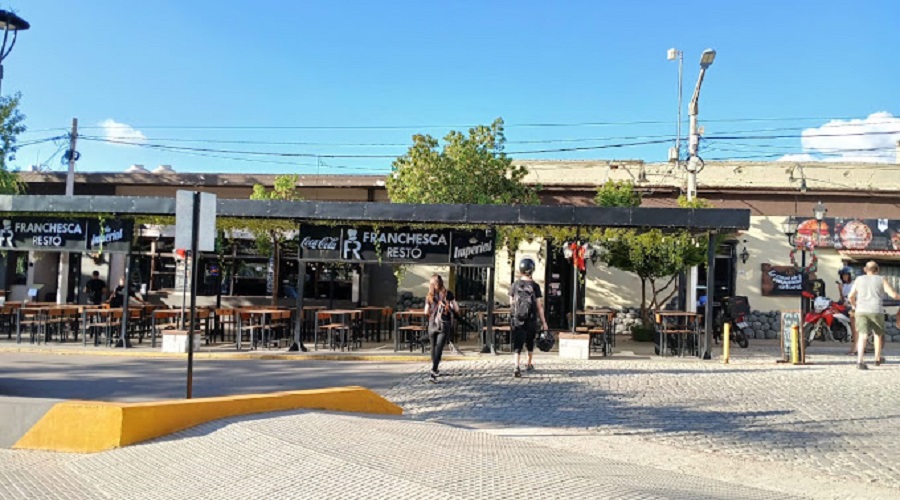 Restaurante en Merlo San Luis